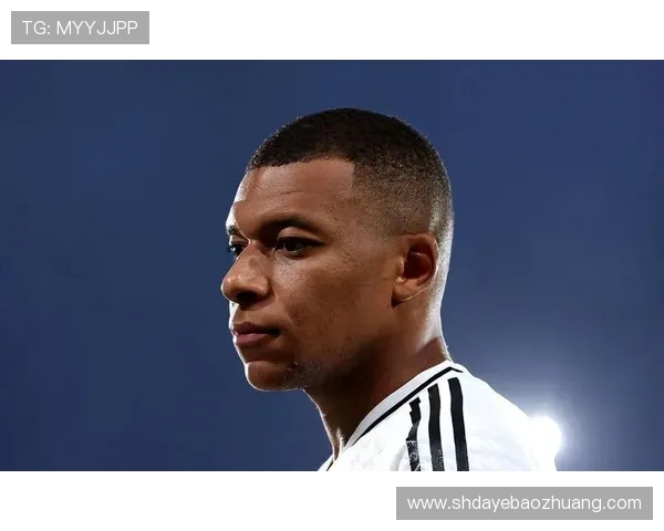 足球明星雕像搞笑视频大集合让你捧腹大笑的精彩瞬间回顾 足球明星雕像搞笑视频大集合让你捧腹大笑的精彩瞬间回顾