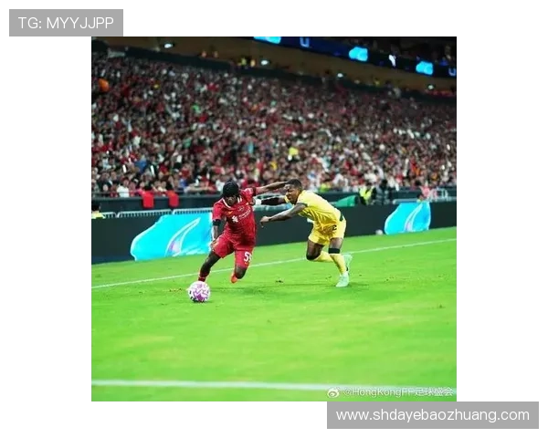 香港足球明星队精彩比赛再创佳绩进球瞬间引爆全场热情